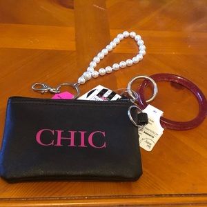 Chic small Wristlet & 2 key rings